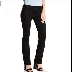 Preowned Levi Relaxed Straight 414 Women’s Jeans